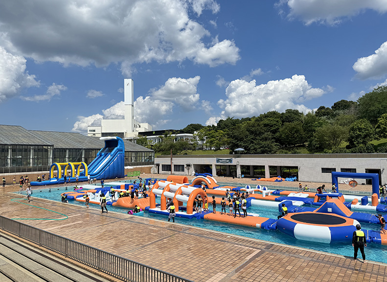 水上運動場巨型滑梯