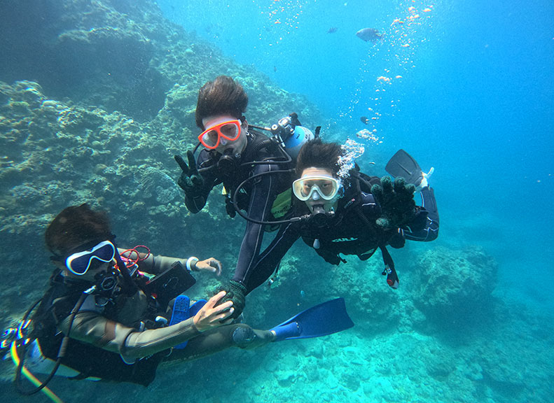 潛入人氣景點「青之洞窟」難忘的體驗