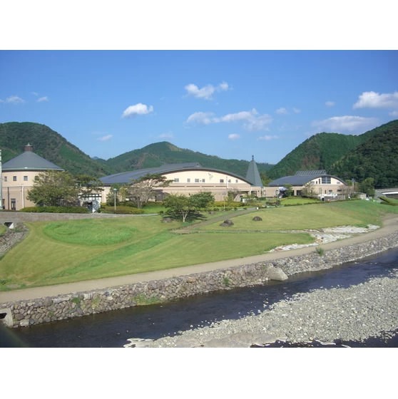 道之驛 虹之森公園松野