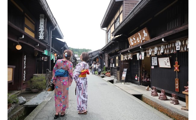 夏日老街景致