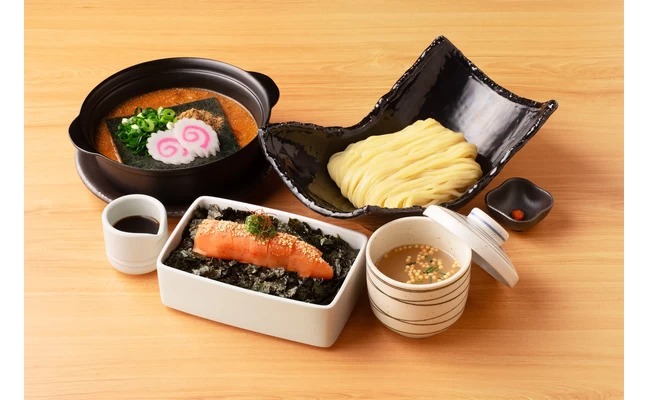 可同時品嚐明太子蓋飯與沾麵的「飯麵吸套餐」