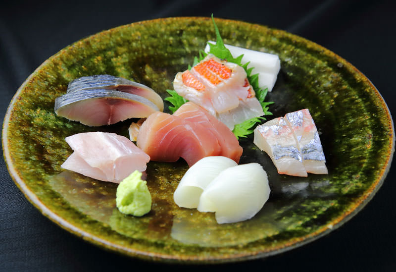 ＜和食みよし＞能夠品嚐到絕品料理與嚴選日本酒的“隱密之所”｜松山市的推薦美食資訊就在旅色