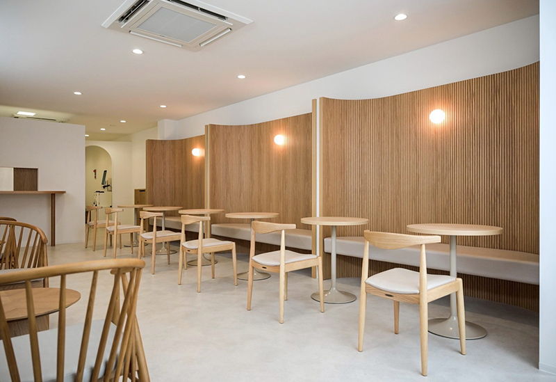 CAFE KUTSUROGI
