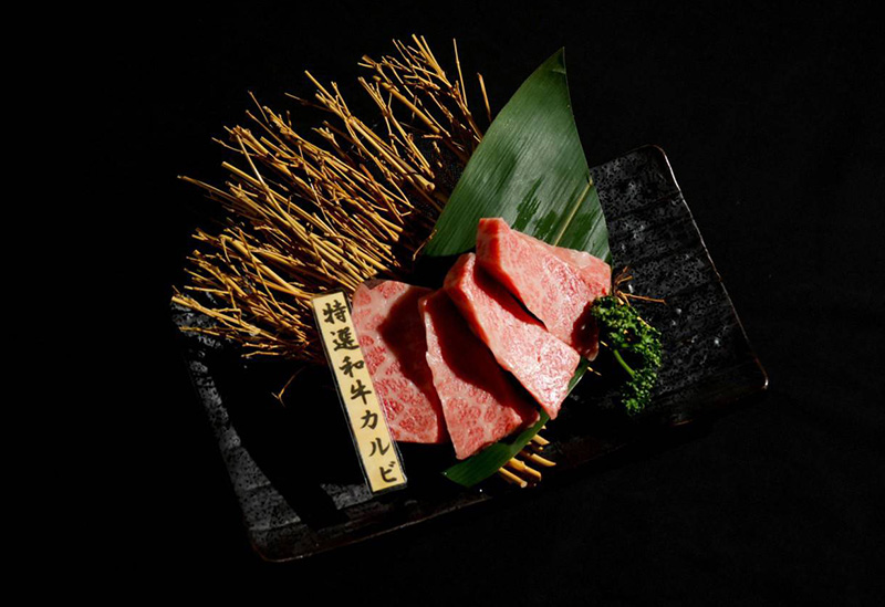 本格炭火焼肉えがお