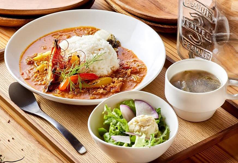 畑のあるカフェ LEAF