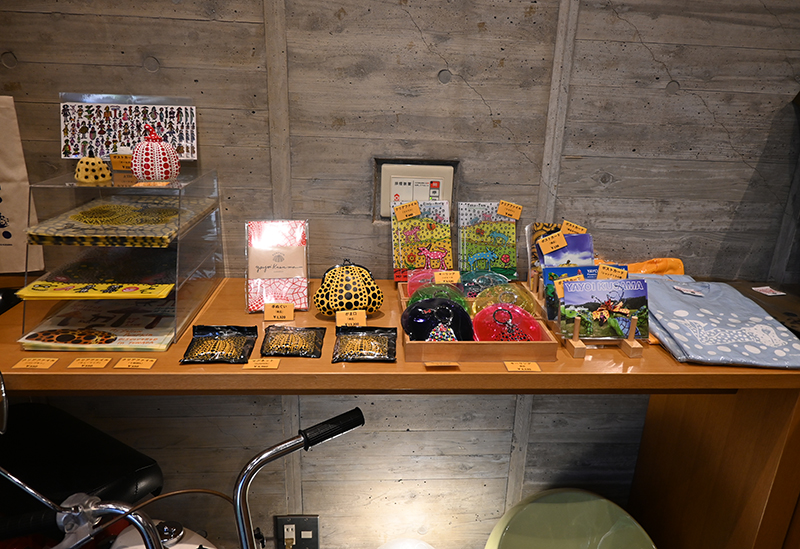 MUSEUM SHOP CON AMORE
