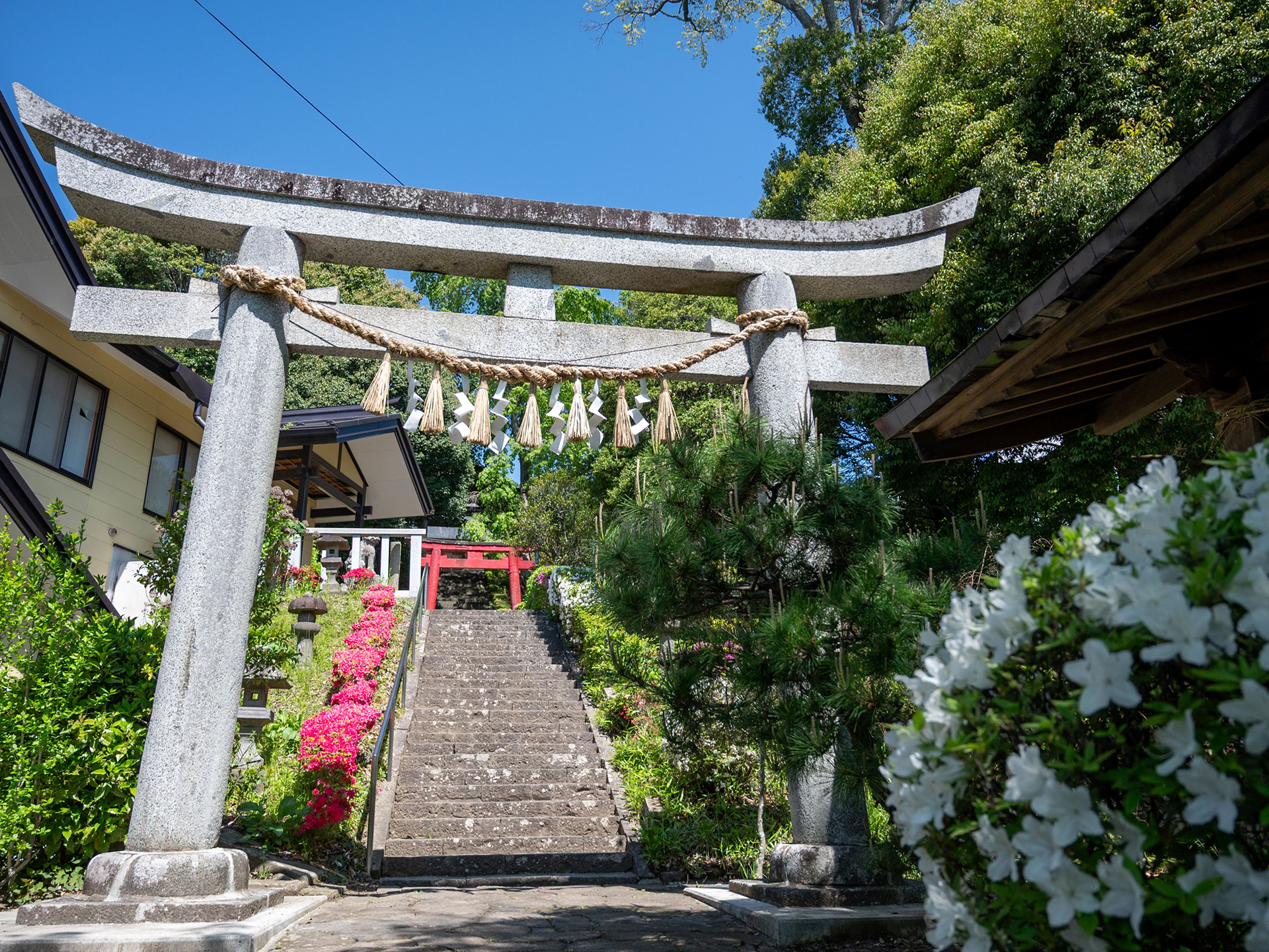 館腰神社