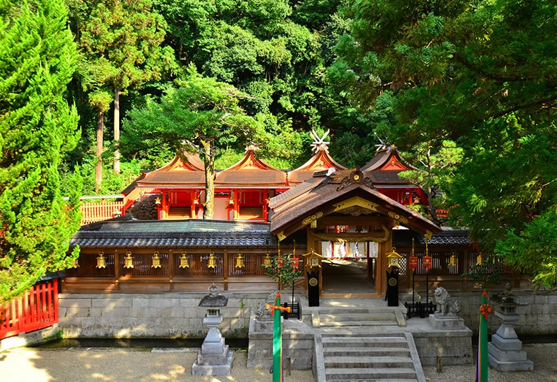 枚岡神社