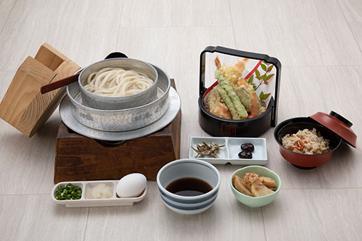 饂飩の四國・四國館＞創立於昭和41年的老字號正宗讚岐烏龍麵專賣店｜旅色